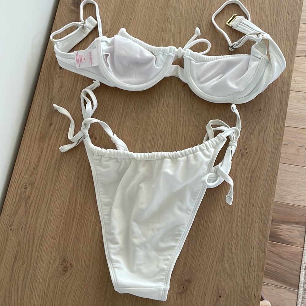 Target White Bikini - Picture 3 of 5